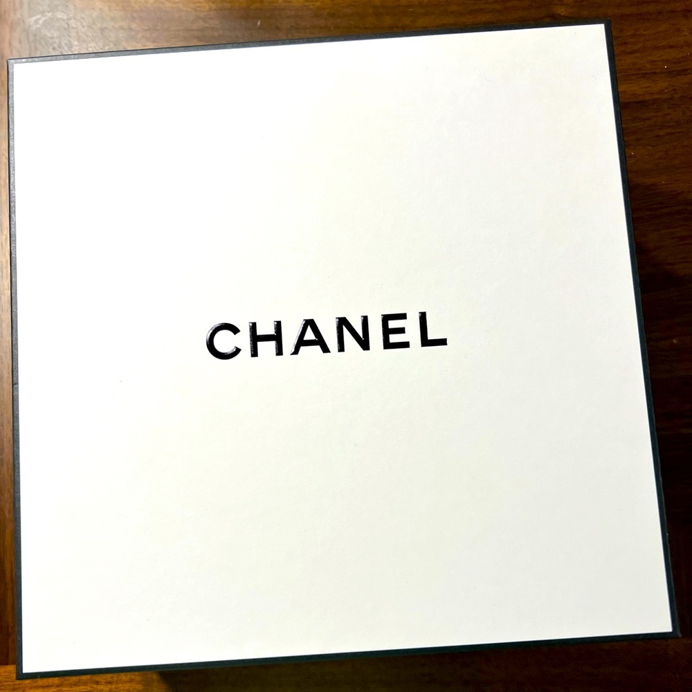 Chanel box
